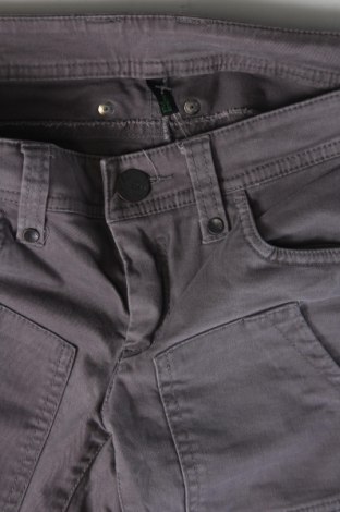 Damen Jeans United Colors Of Benetton, Größe L, Farbe Grau, Preis € 5,12