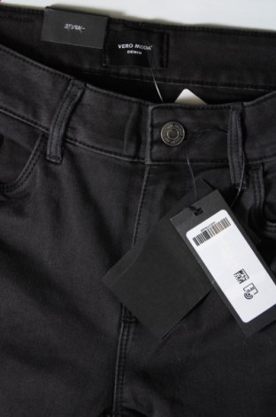 Dámske džínsy  Vero Moda, Veľkosť S, Farba Sivá, Cena  5,26 €