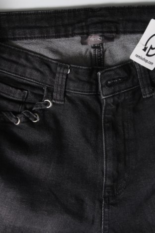 Damen Jeans Yessica, Größe M, Farbe Grau, Preis € 4,04