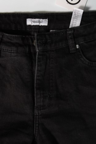 Dámske džínsy  Yessica, Veľkosť S, Farba Čierna, Cena  5,75 €