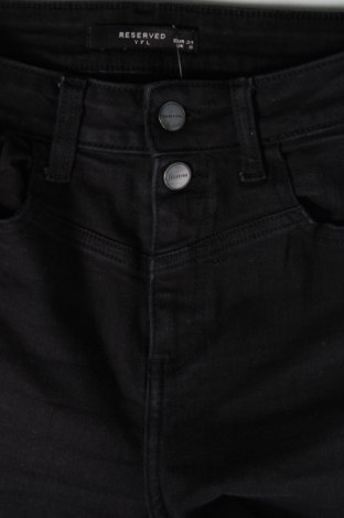 Dámské džíny  Yfl Reserved, Velikost XS, Barva Černá, Cena  114,00 Kč