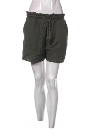 Дамски къс панталон, Размер M, Цвят Зелен, Цена 5,89 лв.