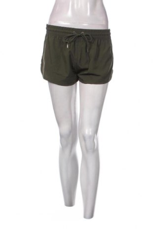 Дамски къс панталон, Размер S, Цвят Зелен, Цена 7,03 лв.
