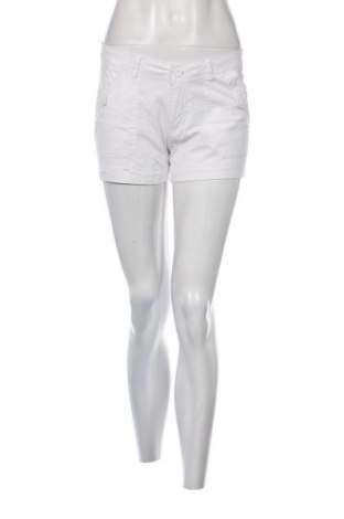 Γυναικείο κοντό παντελόνι, Μέγεθος M, Χρώμα Λευκό, Τιμή 9,72 €