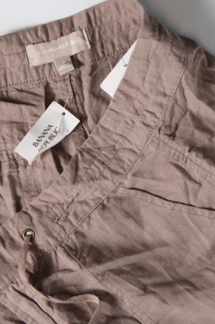 Дамски къс панталон Banana Republic, Размер L, Цвят Кафяв, Цена 42,84 лв.