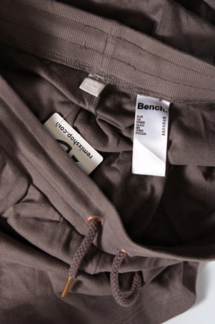 Γυναικείο κοντό παντελόνι Bench, Μέγεθος M, Χρώμα Γκρί, Τιμή 14,85 €