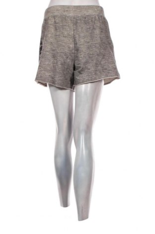 Γυναικείο κοντό παντελόνι Bench, Μέγεθος L, Χρώμα Γκρί, Τιμή 7,13 €