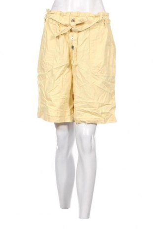 Дамски къс панталон C&A, Размер XL, Цвят Жълт, Цена 10,26 лв.