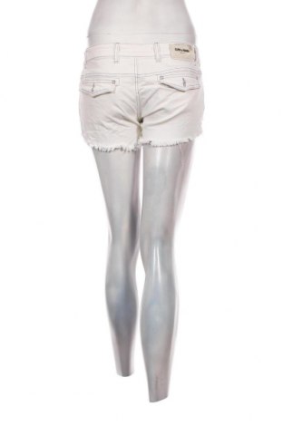 Damen Shorts Cipo & Baxx, Größe M, Farbe Weiß, Preis 16,70 €