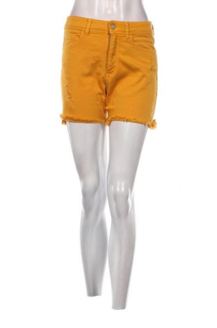 Дамски къс панталон Clockhouse, Размер S, Цвят Жълт, Цена 7,98 лв.