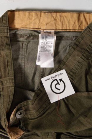 Дамски къс панталон Decathlon, Размер XL, Цвят Зелен, Цена 19,00 лв.