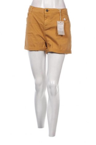 Γυναικείο κοντό παντελόνι Deeluxe, Μέγεθος L, Χρώμα Κίτρινο, Τιμή 8,91 €