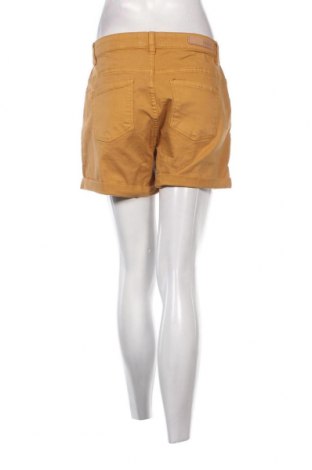 Γυναικείο κοντό παντελόνι Deeluxe, Μέγεθος L, Χρώμα Κίτρινο, Τιμή 8,91 €