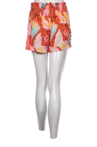 Дамски къс панталон Desigual, Размер M, Цвят Многоцветен, Цена 58,14 лв.