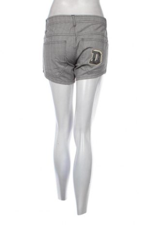 Дамски къс панталон Diesel, Размер M, Цвят Сив, Цена 78,00 лв.