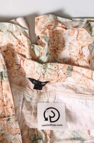 Дамски къс панталон Esmara, Размер XL, Цвят Многоцветен, Цена 19,00 лв.