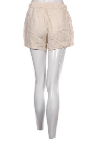 Дамски къс панталон Esmara, Размер M, Цвят Екрю, Цена 19,00 лв.