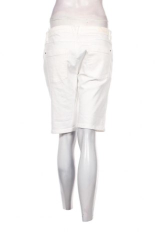 Damen Shorts Esprit, Größe M, Farbe Weiß, Preis 37,11 €