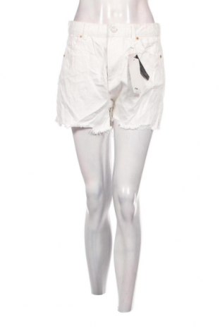 Дамски къс панталон Fb Sister, Размер L, Цвят Бял, Цена 16,74 лв.