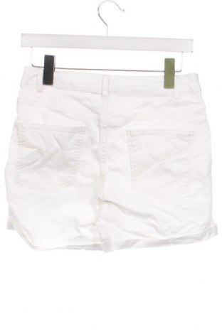 Дамски къс панталон Garcia, Размер XS, Цвят Бял, Цена 24,00 лв.