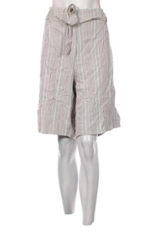 Дамски къс панталон Gerry Weber, Размер 4XL, Цвят Многоцветен, Цена 34,00 лв.