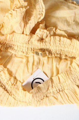 Γυναικείο κοντό παντελόνι Guess, Μέγεθος M, Χρώμα Κίτρινο, Τιμή 35,05 €