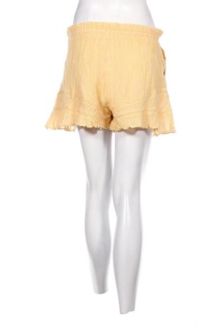 Дамски къс панталон Guess, Размер M, Цвят Жълт, Цена 54,40 лв.