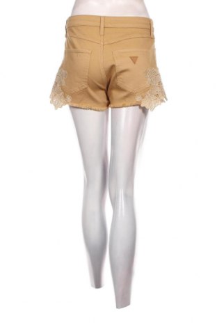 Γυναικείο κοντό παντελόνι Guess, Μέγεθος S, Χρώμα  Μπέζ, Τιμή 22,94 €