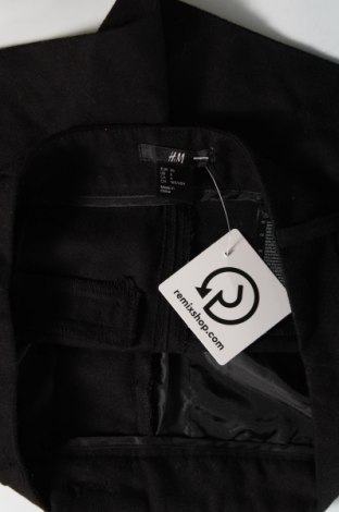 Дамски къс панталон H&M, Размер S, Цвят Черен, Цена 5,87 лв.