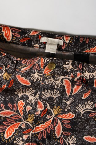 Дамски къс панталон H&M, Размер S, Цвят Многоцветен, Цена 6,08 лв.