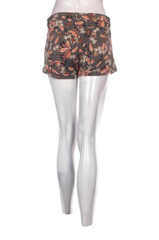 Pantaloni scurți de femei H&M, Mărime S, Culoare Multicolor, Preț 9,38 Lei