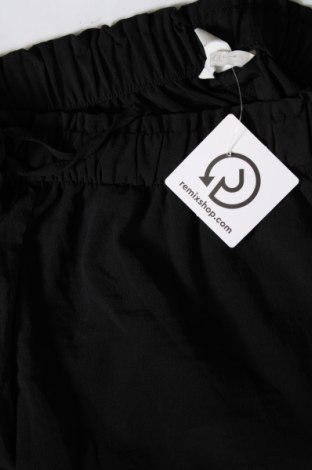 Дамски къс панталон H&M, Размер S, Цвят Черен, Цена 7,79 лв.