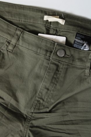 Pantaloni scurți de femei H&M, Mărime M, Culoare Verde, Preț 62,50 Lei