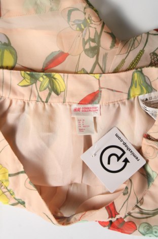 Γυναικείο κοντό παντελόνι H&M Conscious Collection, Μέγεθος M, Χρώμα Πολύχρωμο, Τιμή 4,47 €