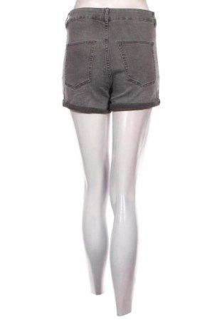 Pantaloni scurți de femei H&M Divided, Mărime S, Culoare Gri, Preț 21,25 Lei