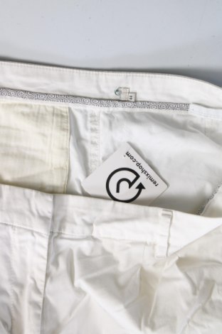 Γυναικείο κοντό παντελόνι Henry Cotton's, Μέγεθος XL, Χρώμα Εκρού, Τιμή 17,39 €