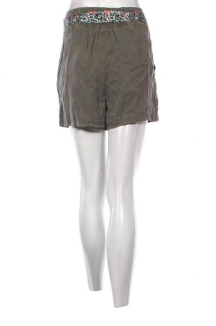 Damen Shorts Le Temps Des Cerises, Größe L, Farbe Grün, Preis 8,54 €
