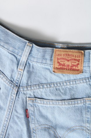 Γυναικείο κοντό παντελόνι Levi's, Μέγεθος M, Χρώμα Μπλέ, Τιμή 27,91 €