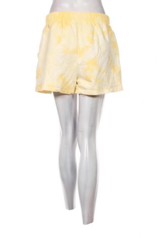 Дамски къс панталон Manguun, Размер L, Цвят Жълт, Цена 10,26 лв.