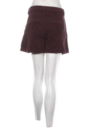 Γυναικείο κοντό παντελόνι Manguun, Μέγεθος XL, Χρώμα Βιολετί, Τιμή 5,64 €