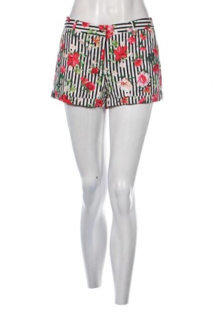 Γυναικείο κοντό παντελόνι Mohito, Μέγεθος M, Χρώμα Πολύχρωμο, Τιμή 9,72 €