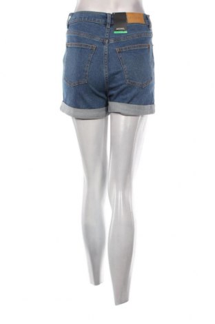 Γυναικείο κοντό παντελόνι Monki, Μέγεθος M, Χρώμα Μπλέ, Τιμή 22,72 €