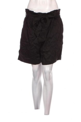 Дамски къс панталон ONLY, Размер L, Цвят Черен, Цена 8,55 лв.