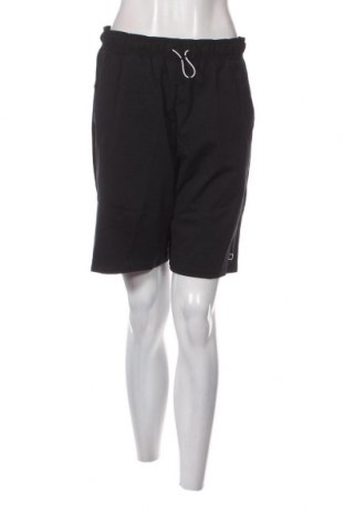 Γυναικείο κοντό παντελόνι Oakley, Μέγεθος L, Χρώμα Μαύρο, Τιμή 26,29 €