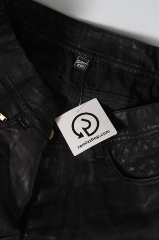 Γυναικείο κοντό παντελόνι Pimkie, Μέγεθος XS, Χρώμα Μαύρο, Τιμή 11,75 €