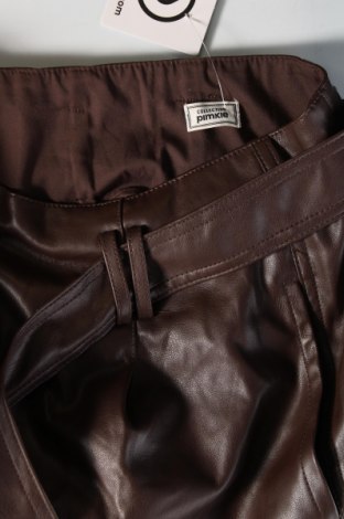 Дамски къс панталон Pimkie, Размер S, Цвят Кафяв, Цена 9,12 лв.