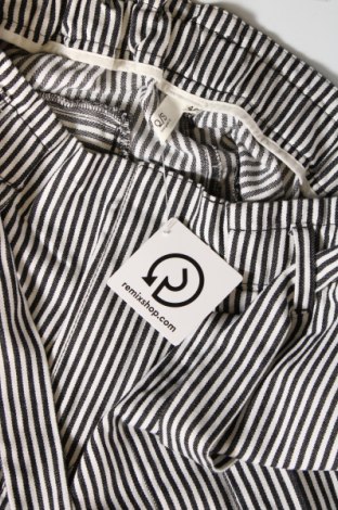 Γυναικείο κοντό παντελόνι Q/S by S.Oliver, Μέγεθος M, Χρώμα Πολύχρωμο, Τιμή 6,09 €