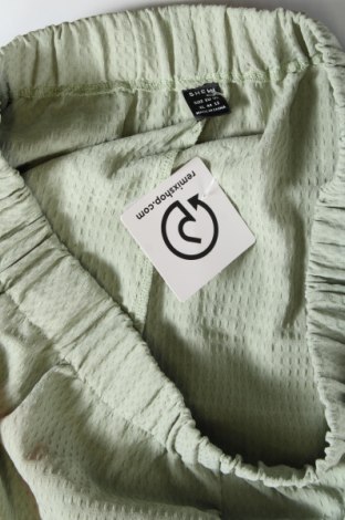 Дамски къс панталон SHEIN, Размер XL, Цвят Зелен, Цена 8,55 лв.