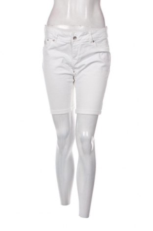 Γυναικείο κοντό παντελόνι Superdry, Μέγεθος XXL, Χρώμα Λευκό, Τιμή 7,76 €