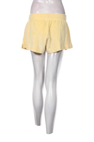 Дамски къс панталон Supre, Размер M, Цвят Жълт, Цена 24,00 лв.